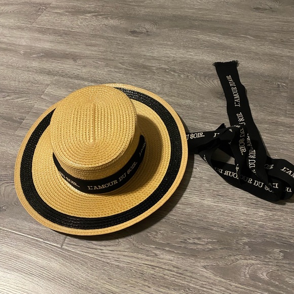 Gucci Authentic Wicker Hat with receipt copy - Picture 3 of 6